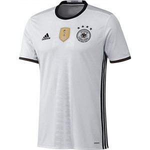 Original Deutschlandtrikot zu gewinnen 